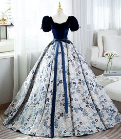 Slavic Style, Prom Dress Blue, Shoplook Outfits, Solo Performance, Princess Sleeves, Floor Length Prom Dresses, Blue Evening Dresses, Ball Gowns Evening, Century Clothing