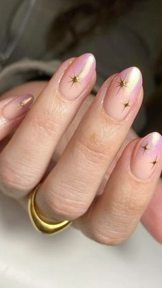 Disco Nail Ideas, Funky Bridal Nails, Celestial Nails Short, Good Chrome Nails, French Tip Nails With Design Short, Sun Manicure, Fun Nude Nails, Gel Nails Stars, Chrome Nails With Stars