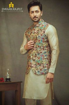 Danish taimoor Salwar Kameez Design, Men Wedding Attire Guest, Indian Wedding Guest Dress, Ramadan Design, Kameez Design, Danish Taimoor, Wedding Dresses Men Indian, Gents Kurta Design