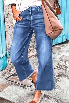 Petite Wide Leg Jeans, Loose Jeans Outfit, Denim Style Casual, Womens Boyfriend Jeans, Comfy Jeans, Fall Jeans, Raw Hem Jeans, Denim Trends, Denim Style