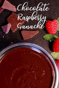 Bowl of chocolate raspberry ganache next to raspberries, mint leaves, and dark chocolate chunks Raspberry Ganache, Chocolate Ganache Recipe, Cake Filling Recipes, Cake Frosting Recipe, Ganache Recipe, Gateaux Cake, Fridge Door, Cake Fillings, Dessert Sauces