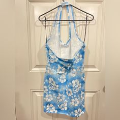 Brand New With Tags Size Large Beautiful Floral Design Forever 21 Blue Vacation Dress, Blue Forever 21 Vacation Dress, Blue Forever 21 Dress For Vacation, Ripped Dress, White Denim Dress, Cute Summer Fits, Forever 21 Black Dress, Mini Floral Dress, Orange Mini Dress