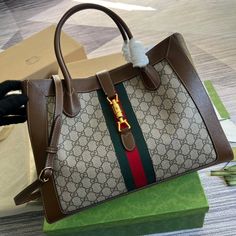 Size: Standard Size It comes with Dust box, Care manual, Tag, and Paper bag. Gucci Jackie 1961, Web Detail, Small Tote Bag, Original Bags, Small Tote, Gucci Handbags, Large Tote Bag, Luxury Women, Large Tote