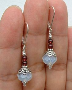 Beaded Earrings Tutorials, Jewelry Beautiful, Beaded Earrings Patterns, Womens Jewelry, Jewellery Uk, Beaded Hoop Earrings, Earring Patterns