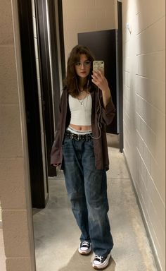 White Strap Top Outfit, Women Layering Outfits, No Skin Outfits, Black Jeans With White Stitching Outfit, Downtown Masc Outfits, Light Layers Outfit, Grunge Fall Outfits 90s, Kate Stratford Outfits, Fem Tomboy Outfits