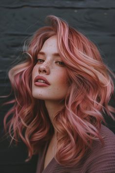 Rose Gold Bob, Pinkish Hair, Rose Gold Hair Color, Grey Bob Hairstyles, Hair Color Rose Gold, Split Hair, Hair Styles 2017, Hair Color Pink, Trendy Hair Color