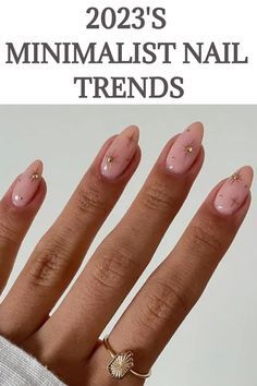 Minimal Nail Art Almond, Almond Nail Minimal Design, Opaque Nail Designs, Neutral Nail Designs 2023, Subtle Almond Nail Designs, Trending Natural Nails, Wedding Day Nail Designs, Low Key Nail Designs, Simple Nail Design Lines