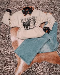 Where are my stockshow momma's at?! This unisex sweatshirt is just for you and warm too! Paired with our Rodeo Timin' Button Down underneath! Sweatshirt Western Outfit, Punchy Outfits Winter, Stock Show Outfits, Western Women Outfits, Button Up Under Sweater, Punchy Winter Outfits, Comfy Western Outfits, Stockshow Outfits, Southern Fits