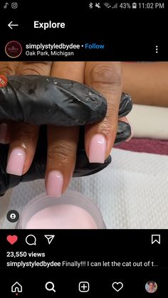 Dip Powder Nails Black Women, Short Nails On Black Women, Short Clear Acrylic Nails, Short Acrylic Nails Black Women, Overlay Ideas, Short Natural Nails, Short French Nails, Overlay Nails, Brown Acrylic Nails