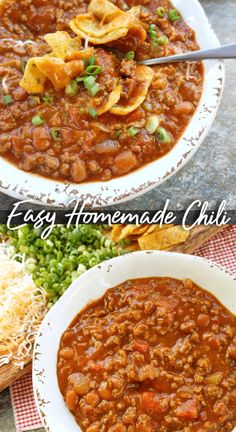 A thick and hearty recipe with ground beef and the perfect amount of beans and spices. Easy Crock Pot Chili, Easy Homemade Chili, Crock Pot Chili, Recipe With Ground Beef, Best Easy Dinner Recipes, Easy Chili, Chili Recipe Easy, Friends Food, Delicious Soup Recipes