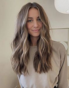 Neutral Brown Blonde Balayage, Light Brown Hair Low Maintenance, Dirty Blonde Ashy Hair, Brunette Hair With Face Framing Highlights, Soft Bronde Haircolor, Light Brown Hair With Deminsions, Fall Brunette Hair Color Balayage, Soft Brunette Hair, Teasy Lights Brunette