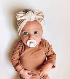 Boho Baby Girl Clothes, Cosplay Kids, Storing Baby Clothes, Foto Newborn, Baby Overall, Boho Baby Girl, Baby Turban, Baby Boutique Clothing, Toddler Headbands