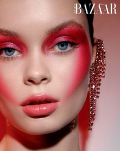 Makeup Looks Editorial, High Fashion Makeup Editorial, Pat Mcgrath Makeup, Monochrome Makeup, Vibrant Makeup, Sparkly Makeup, High Fashion Makeup, Avant Garde Makeup