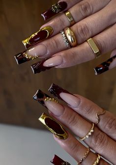 White And Brown Fall Nails, Fall Boujee Nails, Brown Toes Acrylic, Dark Feminine Acrylic Nails, Baddie Autumn Nails, Fall Nails Birthday, Red Cool Nails, Dark Cheetah Print Nails, Gold Rings Aesthetic Black Women