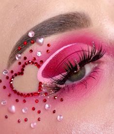 Valentine Makeup Ideas, Beach Outfit Black, Nature Date, Crazy Eyeshadow, Brow Freeze, Camouflage Concealer, Design Proposal, Eye Makeup Styles, Brow Pen