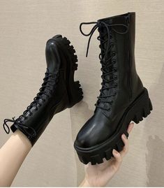 Boots For Women Combat, Grunge Boots Aesthetic, Korean Footwear, Combat Boots Aesthetic, Trendy Boots For Women, Combat Outfit, Korean Boots, Cute Combat Boots, Girls Shoes Teenage