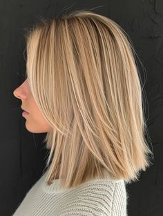 36 Trendy Lob Haircut ideas in 2024 Hairstyles For Flat Fine Hair, Flippy Bob Hairstyles, Long Bob Haircut 2024 Trends, Fine Hair Lob, Short Blonde Hair With Layers, Lob Haircut With Layers, Fine Flat Hair Haircuts, Trendy Lob Haircut, Layered Lob Haircut