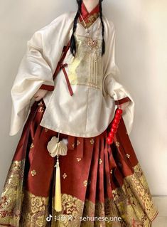 Japanese Clothing Traditional, Kimono Chinese, Traditional Japanese Clothing, Chinese Fancy Dress, Traditional Chinese Clothing, Dynasty Clothing, Japanese Uniform, Traditional Asian Dress, Chinese Clothes