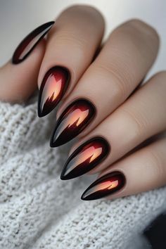 Orange Chrome Nails Halloween, Fall Gel Nails Designs Halloween, Chrome Inspo Nails, Crome Nails Halloween, Black And Orange Chrome Nails, Fall Chrome Nail Colors 2024, Nail Autumn 2024, Fall Chrome Nails 2024, Halloween Nails Chrome