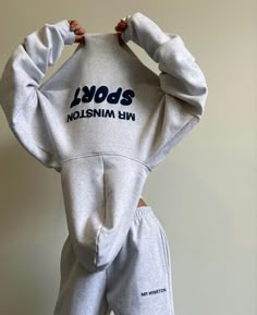 Basketball Apparel, Skull House, Basic Aussie, Hoodies Aesthetic, Grey Aesthetic, Hoodie Aesthetic, Instagram White, Sporty Chic