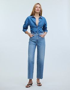 The Perfect Vintage Wide-Leg Crop Jean in Altoona Wash: Raw-Hem Edition Best Jeans For Short Women, Minimalist Wardrobe Essentials, French Wardrobe, Jean Color, Ankle Length Jeans, Minimalist Wardrobe, Jeans For Short Women, Madewell Jeans, Denim Details