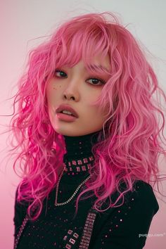 Pink Hair Color Ideas for a Stunning Makeover - Puqqu Body References, Magenta Hair, Cute Hair Colors, Extension Hair, Strawberry Blonde Hair, Awesome Hair, Hair Color Pink, Summer Hair Color For Brunettes