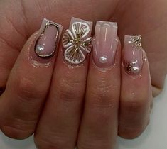 Gold Flower Nails, Nails Nyc, Heavenly Nails, Nail Palette, Classy Acrylic, Nyc Nails, Acrylic Toe Nails, 27th Birthday, Nails Today