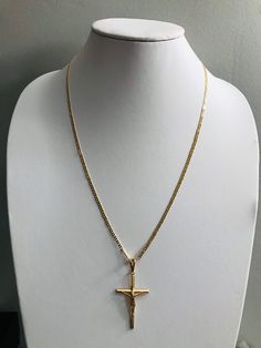 "18K GOLD FILLED CROSS NECKLACE . FOR GOOD LUCK,PROTECTION,HEALTH AND ANY KIND OF DIFFICULTY .22\" LONG CHAIN. PENDANT SIZE: 55 X 28 mm 18K GOLD FILLED CADENA DE CRUZ . PARA PROTECCION,BUENA SUERTE,SALUD Y PARA CUALQUIER CASO DIFICIL.22\" LARGO CADENA. TAMANO DEL DIJE: 55 X 28 mm" 14k Gold Cross Figaro Chain Jewelry, Yellow Gold Cross Jewelry With Curb Chain, Gold Crucifix With Figaro Chain Jewelry, Yellow Gold Cross Jewelry With Figaro Chain, Gold Plated Crucifix Jewelry With Adjustable Chain, 14k Yellow Gold Filled Cross Necklace, Gold Plated Crucifix Necklace Tarnish Resistant, Gold Plated Tarnish Resistant Crucifix Necklace, Gold 14k Gold-filled Curb Chain Jewelry