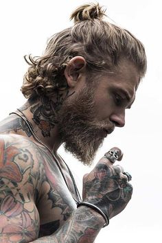 Man Bun Beard, Undercut With Beard, Man With Long Hair, Man Ponytail, Man Bun Hairstyles, Viking Men, Beard Hairstyle, Full Beard