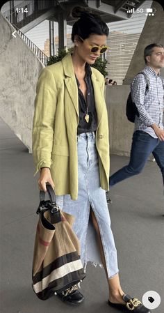 Outfit Primavera, Outfit Jeans, Looks Street Style, Looks Chic, Mode Inspiration, Work Fashion, Outfits Casuales, Primavera Estate