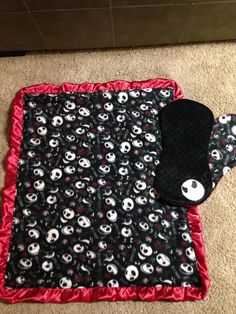 Lil monsters nightmare before Christmas baby blanket and burp cloths set Nursery Disney, Monster Nursery, Baby Niece, Christmas Lingerie