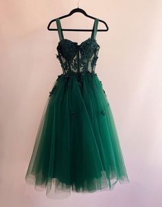 Green Knee Length Straps Tulle Homecoming Dress With Appliques Green Homecoming Dress, Homecoming Dress Short, Prom Inspiration, Green Homecoming Dresses, Green Tulle, Tulle Homecoming Dress, Tulle Sleeves, Prom Dress Inspiration, Party Gown