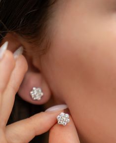 Introducing our Moissanite Diamond Flower Earrings - a perfect blend of floral charm and quality craftsmanship. These beautiful stud earrings, featuring VVS1 quality moissanites, bring timeless elegance to your collection. Ideal as a gift for her, they make exceptional anniversary gifts, birthday gifts, or gifts for mom. Perfect for weddings, these floral earrings add a touch of sophistication to any occasion. Experience the brilliance of moissanite and the elegance of diamond earrings with thes Flower-shaped Brilliant Cut Diamond Earrings, Flower Shaped Diamond White Earrings With Brilliant Cut, Flower Shaped Brilliant Cut Diamond White Earrings, Diamond White Flower Shaped Earrings With Brilliant Cut, Diamond White Flower-shaped Brilliant Cut Earrings, Diamond White Flower Shaped Brilliant Cut Diamond Earrings, Fine Jewelry Diamond Earrings With Flower Shape, Flower-shaped Cubic Zirconia Diamond Earrings With Accents, Brilliant Cut Diamond Flower Earrings