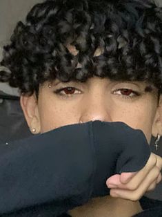 Curly 3b, Fade Haircut Curly Hair, 3b Hair, Taper Fade Haircut, Hair Coils, Boys With Curly Hair, Corte De Cabelo Masculino, Curly Hair Men, Fade Haircut