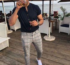 Mode Tips, Best Mens Fashion, Mens Fashion Casual Outfits, Stylish Mens Outfits, Mens Fashion Suits, Men Fashion Casual Outfits, Black Men Fashion, Cool Street Fashion