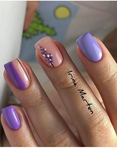 Purple Nail Designs, Glamour Nails, Nail Art Designs Videos, White Nail, Pink Nail, Short Acrylic Nails