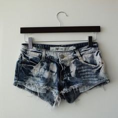 Brandy Melville Denim Cut Off Shorts In Gorgeous Acid Like Wash. Has Shades Of Light Pink In The Wash. Sits Low On The Hips. Condition: New Without Tags. Tried On Never Worn. Size: 40 Fits Like A Small Or Xs In Women Smoke-Free Pet Free Home, Everything Clean **Bundle 3 And Save 15% And Pay One Time Shipping! Blue Cutoff Grunge Bottoms, Blue Grunge Cutoff Bottoms, Grunge Blue Bottoms With Frayed Hem, Blue Relaxed Fit Distressed Shorts, Dark Wash Mid-rise Grunge Shorts, Grunge Style Dark Wash Mid-rise Shorts, Grunge Dark Wash Mid-rise Shorts, Casual Bleached Cutoff Jean Shorts, Casual Cutoff Bleached Jean Shorts