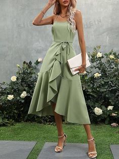 Pastel Semi Formal Outfit, Pastel Green Dress Outfit, Cocktail Attire For Women Wedding, Green Semi Formal Dress, Pastel Dress Formal, Mint Green Dress Outfit, Pastel Dress Outfit, Semi Casual Dress, Mint Green Dresses