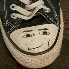 Drawing Ideas On Converse, Stuff To Draw On Converse, Converse Diy Ideas, Diy Converse Shoes Paint, Things To Draw On Your Converse, Decorate Converse, Custom Converse Ideas, Things To Draw On Converse