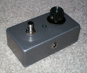 Make an easy guitar distortion pedal (STEP BY STEP!) Guitar Distortion Pedal, Diy Pedalboard, Diy Guitar Pedal, Guitar Making, Guitar Diy, Diy Instruments, Guitar Pedal, Distortion Pedal, Learning Guitar