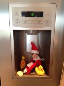 Creative Christmas Ideas, Elf On The Shelves, Christmas Ideas For Kids, Funny Elf On The Shelf, Awesome Elf On The Shelf Ideas, Elf Magic, Elf Activities, Xmas Elf, Elf Antics