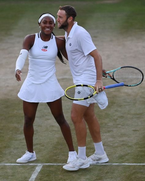 Mixed Doubles Tennis, Doubles Tennis, Coco Gauff, Sport Lifestyle, Womens Tennis, Women Sports, Wimbledon, Horseback Riding, Tennis Racket