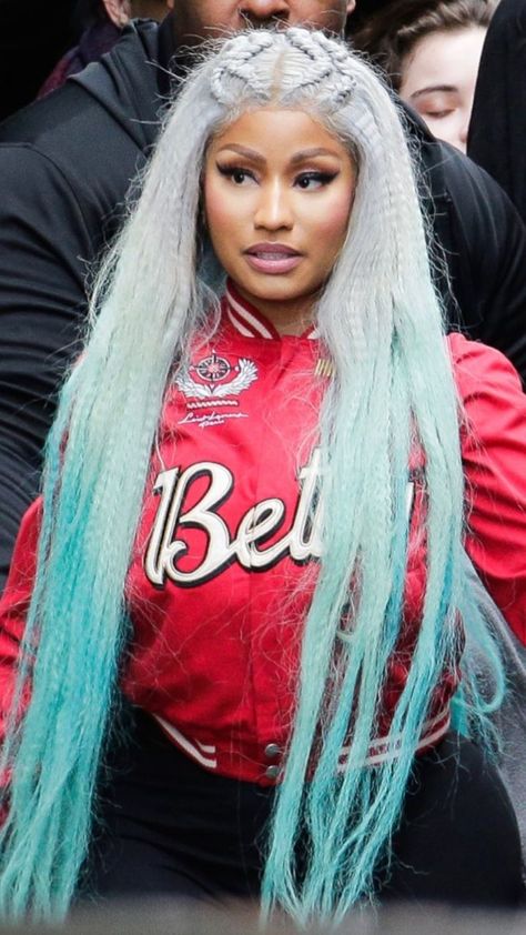 Rare Nicki Minaj Pictures, Nicki Minaj Blonde Hair, Batmobile Wallpaper, Nicki Baby, Onika Maraj, Nicki Minaj Fashion, Nicki Minaj Hairstyles, Nicki Minaj Outfits, Nicki Minaj Wallpaper