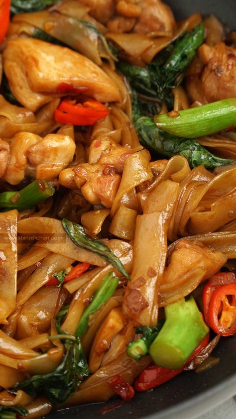 Thai Drunken Noodles (pad Kee Mao), Thai Pad Kee Mao Recipe, Thai Recipes With Rice Noodles, Spicy Noodles With Chicken, Chicken Dan Dan Noodles, Chew Main Noodles, Spicy Thai Noodles With Chicken, Thai Flat Noodles Recipe, Chef John’s Drunken Noodles