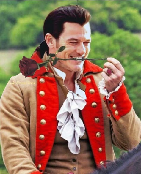 Luke Evans as Gaston Luke Evans Beauty And The Beast, Luke Evans Gaston, Gaston Live Action, Gaston Luke Evans, Gaston 2017, Jacqueline Durran, Beauty And The Beast Movie 2017, Gaston Beauty And The Beast, Luke Evens