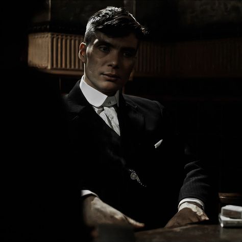 Tommy Shelby Hair, Shelby Thomas, Cinema Stills, Peaky Blinders Characters, Peaky Blinders Wallpaper, Peaky Blinders Thomas, Peaky Blinders Tommy Shelby, Victor Frankenstein, Cillian Murphy Peaky Blinders