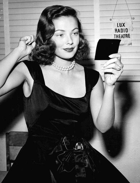 Happy birthday Gene Tierney Gene Tierney, Julie Christie, Vintage Hollywood Glamour, Jennifer Jones, Actrices Hollywood, Kirsten Dunst, Keira Knightley, Old Hollywood Glamour, Golden Age Of Hollywood