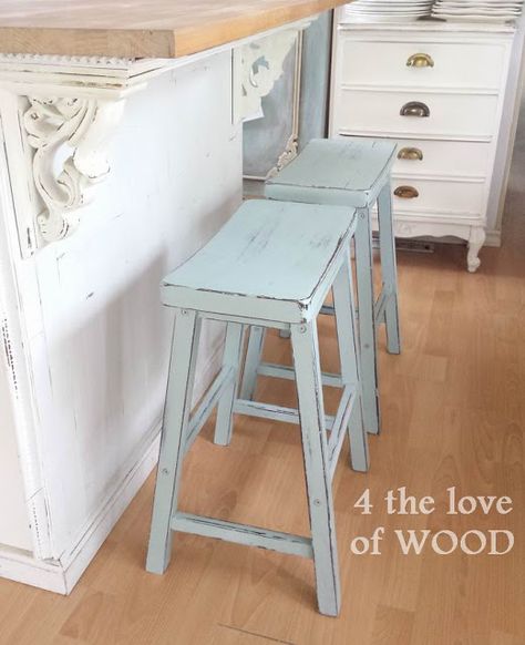 CHALK PAINTING BAR STOOLS - before Chalk Painted Bar Stools, Distressed Bar Stools, Diy Painted Bar Stools, Chalk Paint Bar Stools, Painted Barstools Stool Makeover, Painted Kitchen Stools, Refinished Bar Stools, Wood Bar Stools Makeover, Bar Stool Makeover Diy