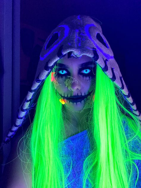 Oogie Boogie Cosplay Female, Nightmare Before Christmas Makeup Ideas, Boogie Man Makeup, Oogie Boogie Halloween Makeup, Oogie Boogie Costume Makeup, Female Oogie Boogie Costume, Oogie Boogie Cosplay, Diy Oogie Boogie Costume For Women, Oogie Boogie Makeup Ideas