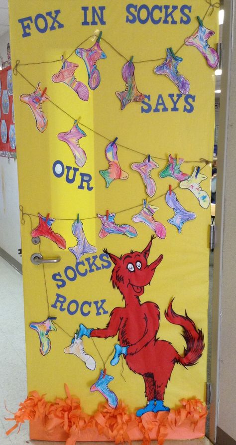 Dr Seuss fox in socks door for our pre- k door 2017 Dr Suess Door Decorations, Dr Seuss Fox In Socks, Dr. Seuss Door, Doctor Suess Classroom, Dr Seuss Classroom Door, Dr Seuss Bulletin Board, Dr Seuss Preschool Activities, Dr Seuss Preschool, Fox In Socks